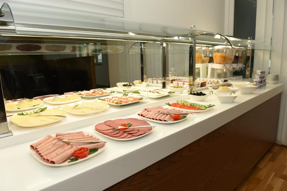 Food and drinks, Food, Breakfast, Buffet breakfast