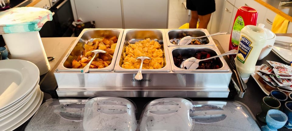 Breakfast, Buffet breakfast