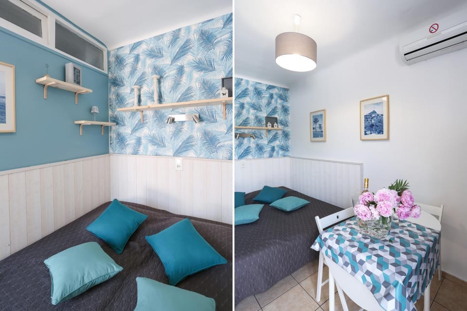 Bed, Living room, Other, Seating area, air conditioner