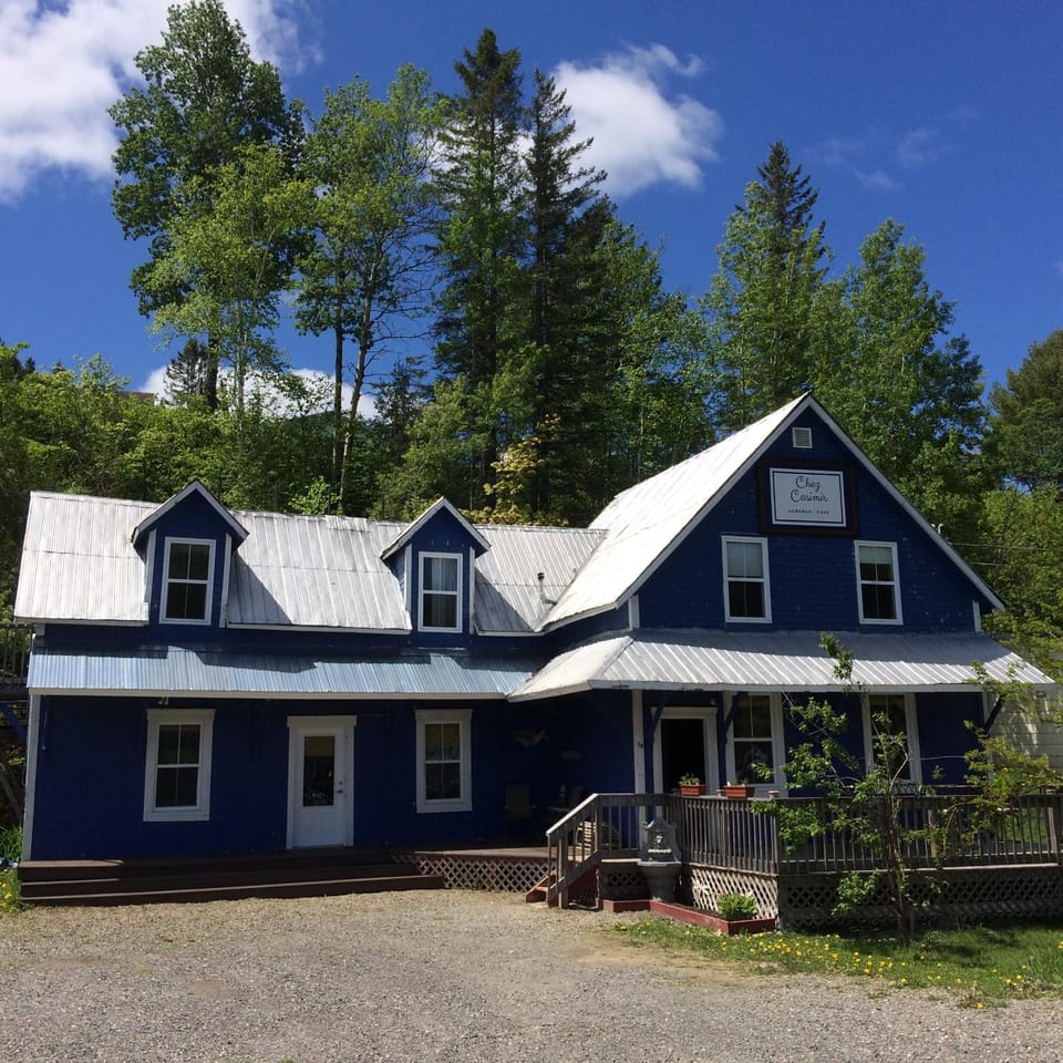 Property building, Restaurant/places to eat