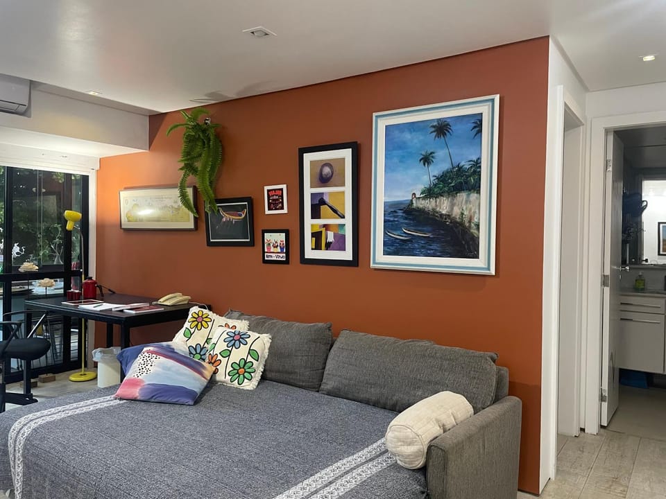 Bed, Living room, air conditioner