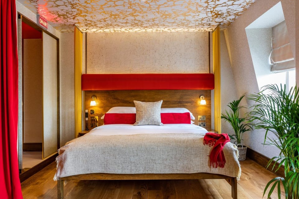 Bed, Bedroom