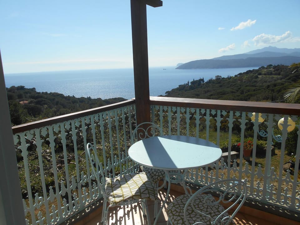 Balcony/Terrace, Dining area
