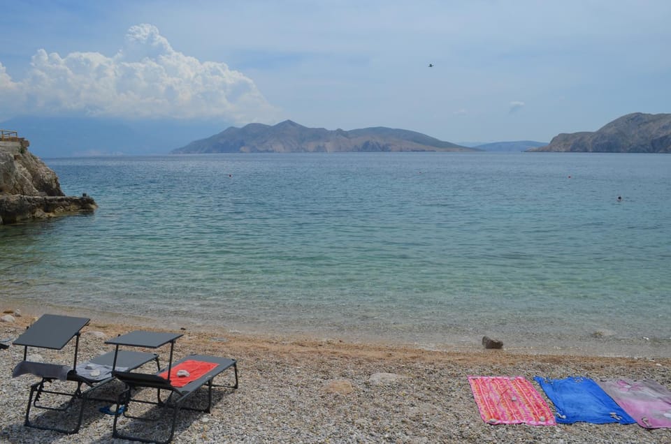Neighbourhood, Beach