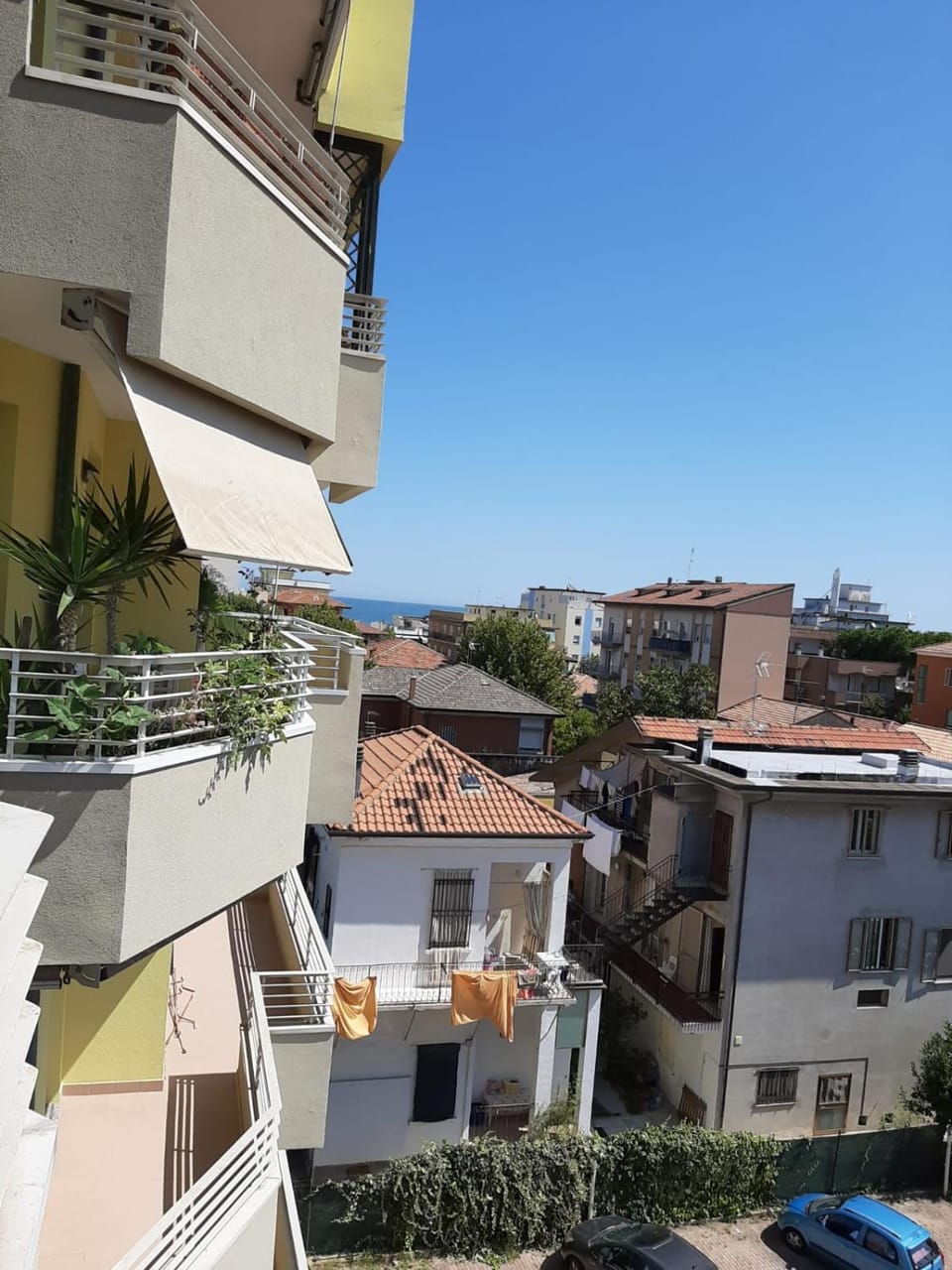 DOMUS MARIS Viserba, Spiagge e Centro a 100 mt Rimini Centro a 10 minuti in auto OFFERTA SIGEP 2026 FIERA RIMINI A 5 MINUTI Apartment in Rimini