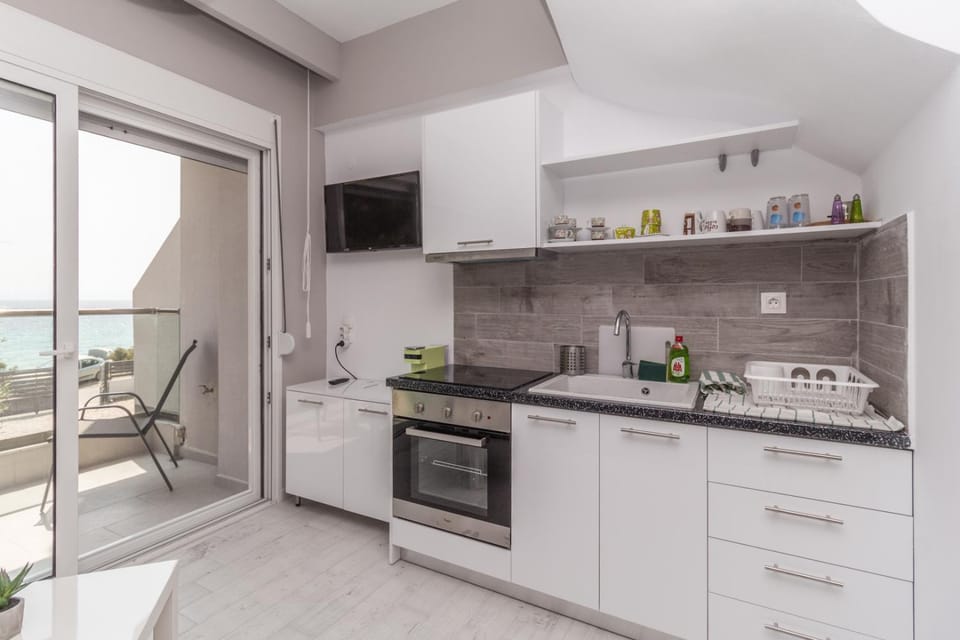 Kitchen or kitchenette, Living room