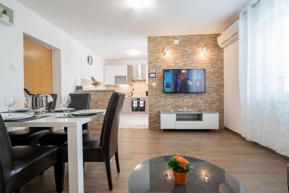 Apartment Anteo free parking Apartment in Split