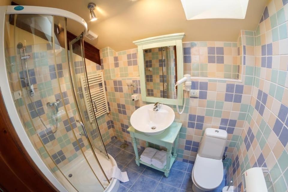 Pensiunea Adoro Bed and Breakfast in Brașov County