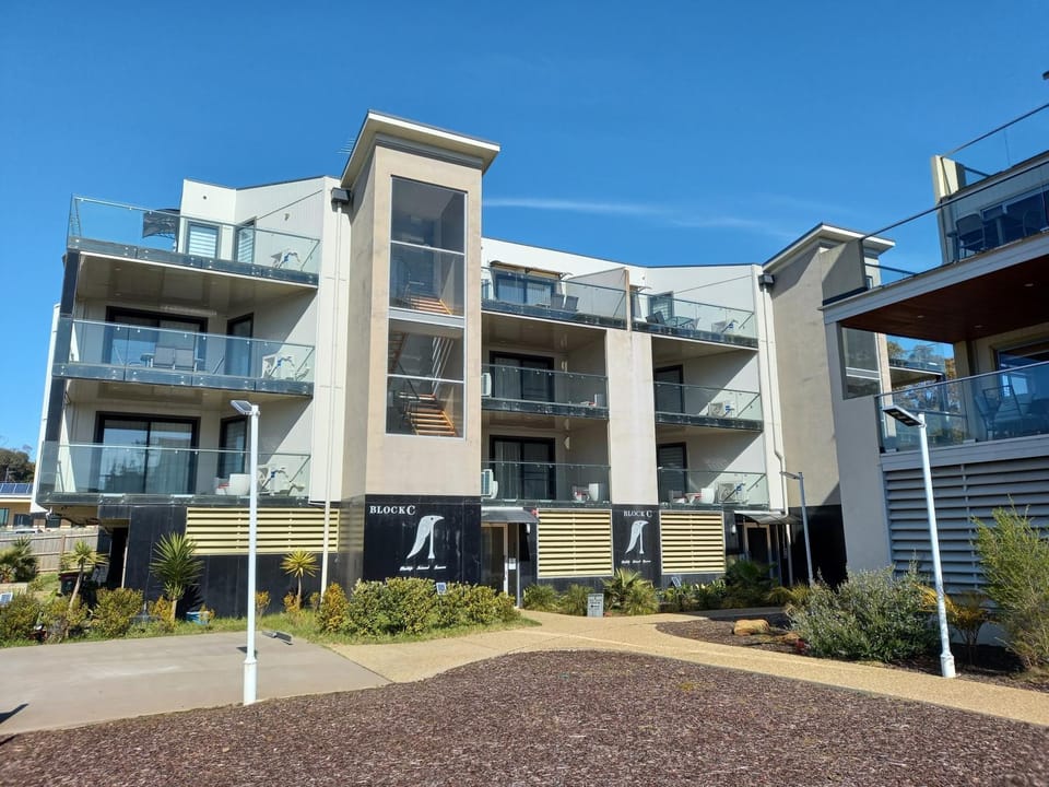 Apartments in Phillip Island Towers - Block C Apartment in Cowes