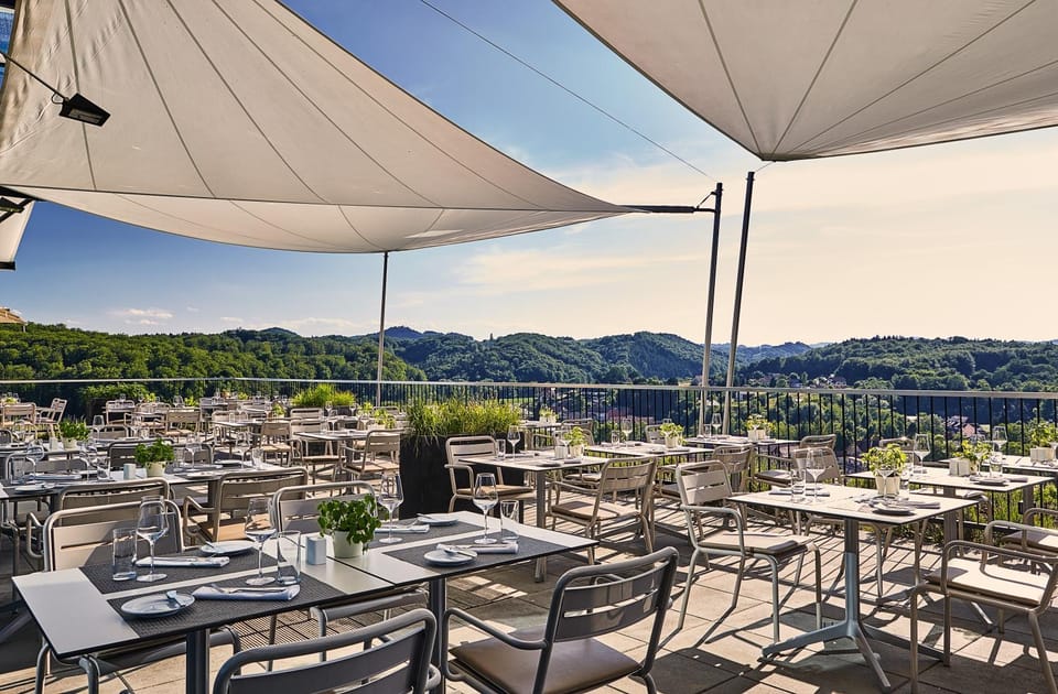 Restaurant/places to eat, Day, View (from property/room), Balcony/Terrace, Mountain view