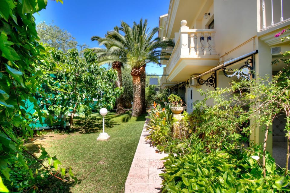 Garden, Garden