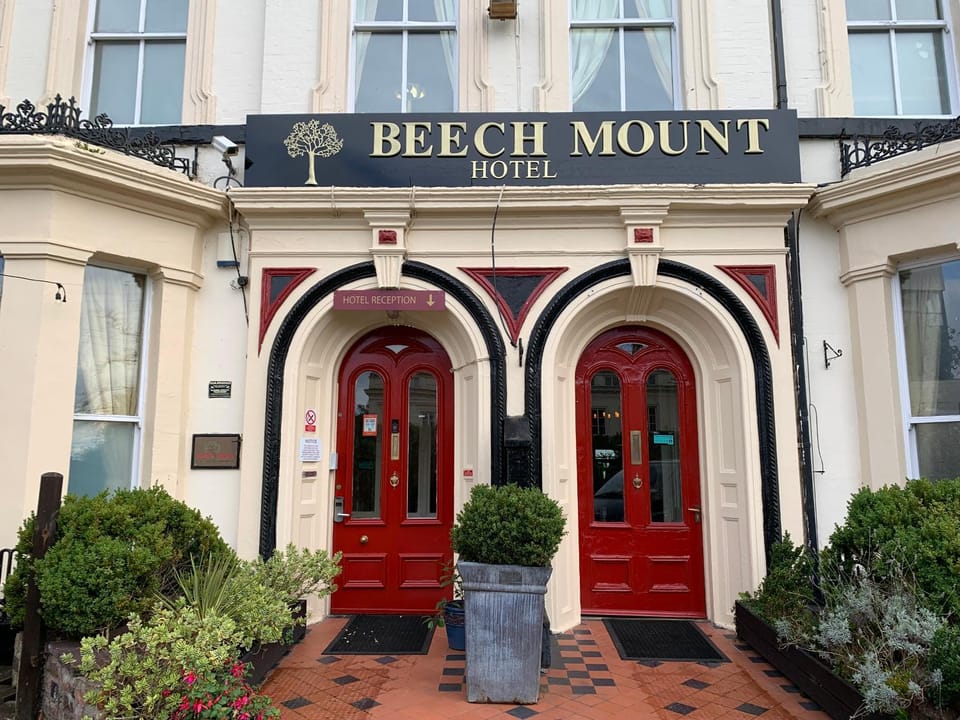 Property building, Facade/entrance