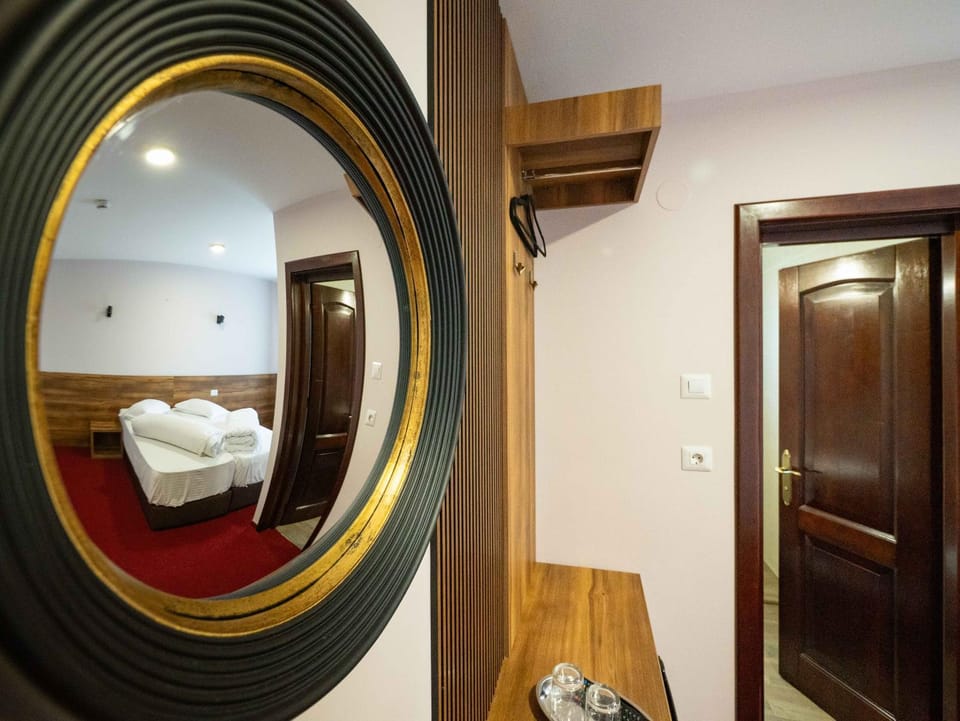 Pensiunea Florica Bed and Breakfast in Romania
