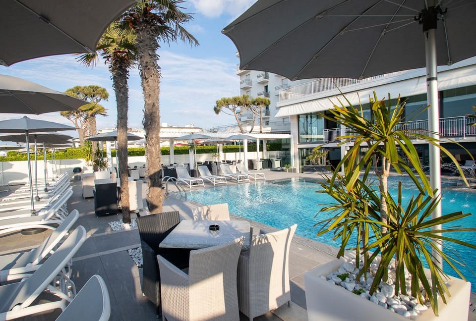 Property building, Swimming pool