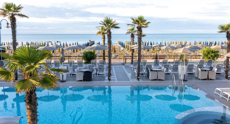 Pool view, Sea view, Swimming pool