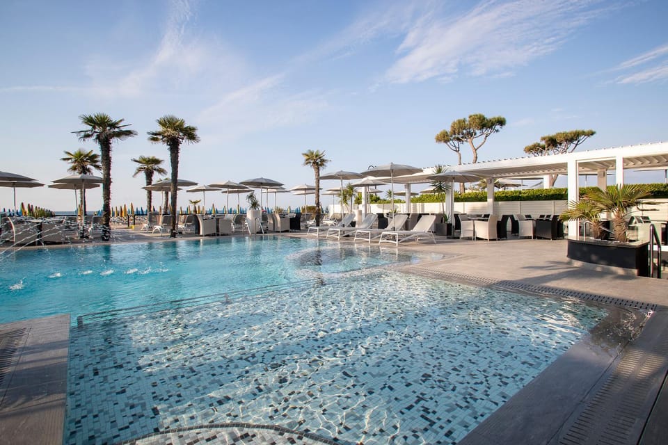 Day, Pool view, Swimming pool, Breakfast, sunbed
