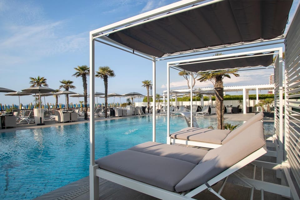 Day, Pool view, Swimming pool, Breakfast, sunbed