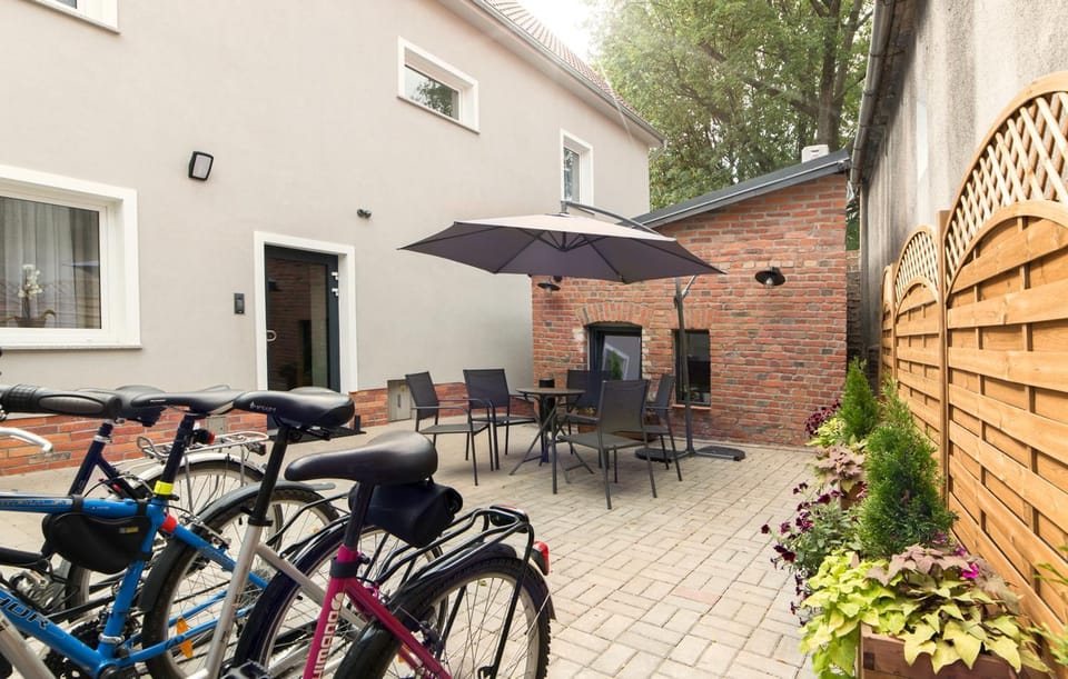 Property building, Garden, Cycling