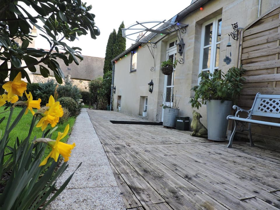 Patio, Facade/entrance, Balcony/Terrace