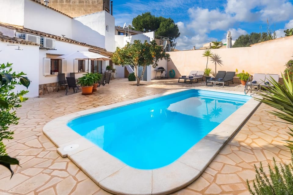 Property building, Swimming pool