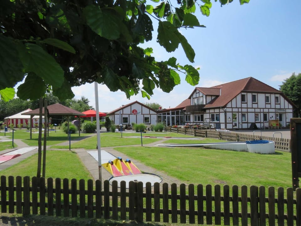 Premium-Ferienhaus Herbstprinz im Feriendorf Altes Land direkt an der Elbe House in Schleswig-Holstein