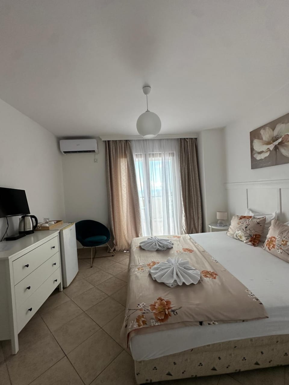 TV and multimedia, Bedroom, air conditioner