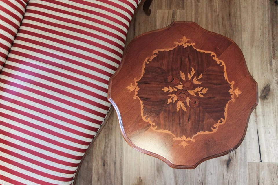 Living room, Decorative detail