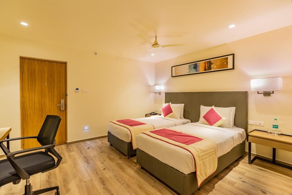 Photo of the whole room, Bedroom