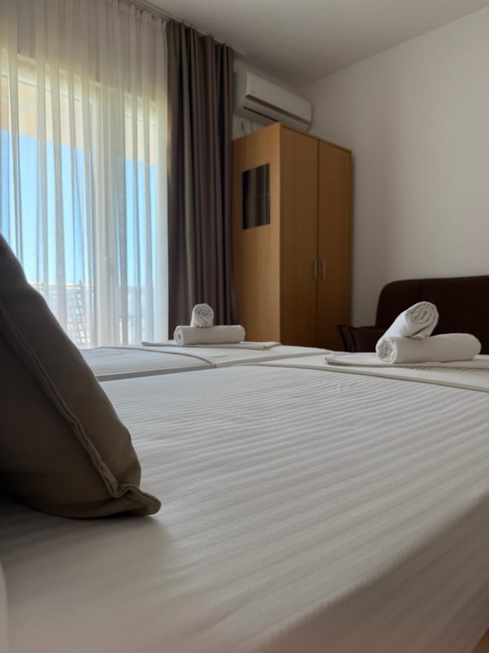 Bed, Bedroom, wardrobe