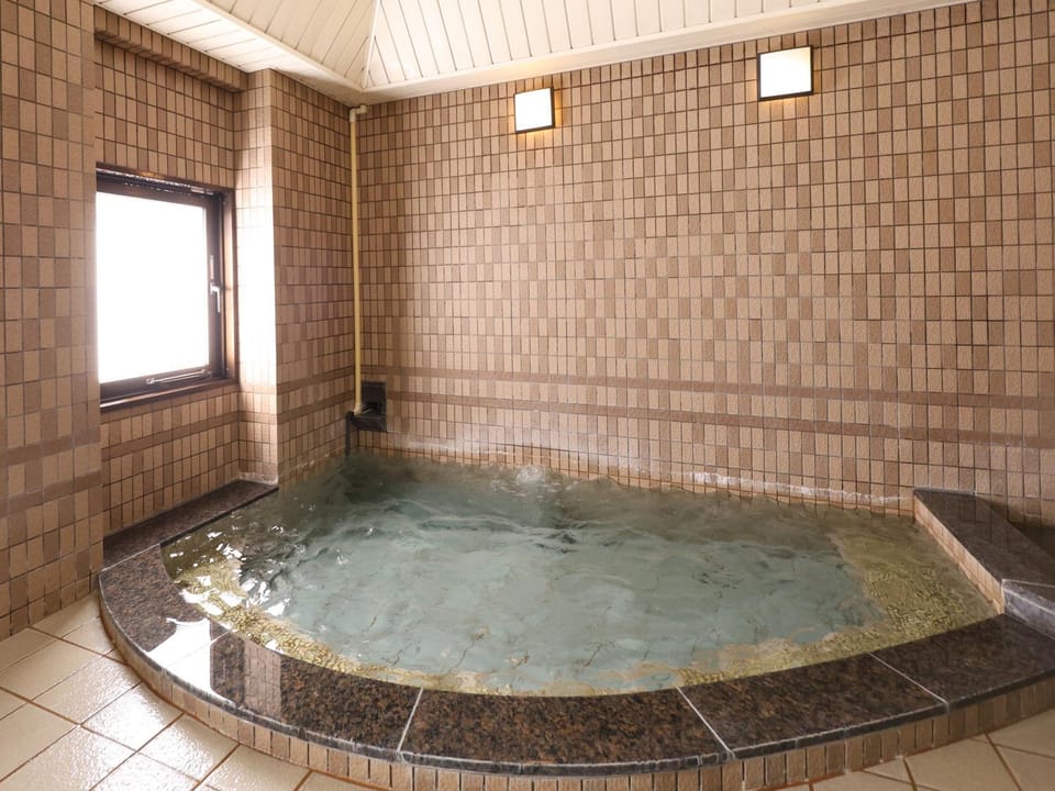 Hot Tub, Public Bath