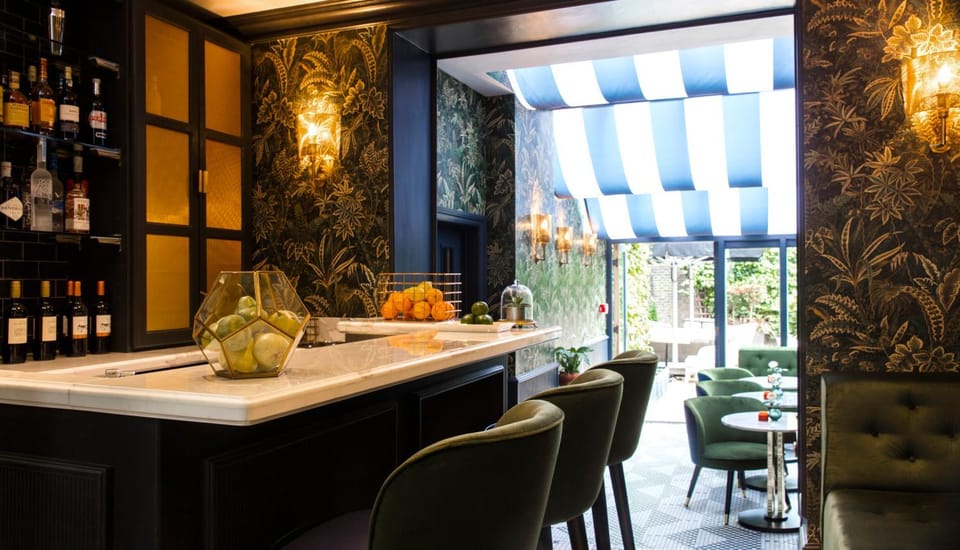 Lounge or bar