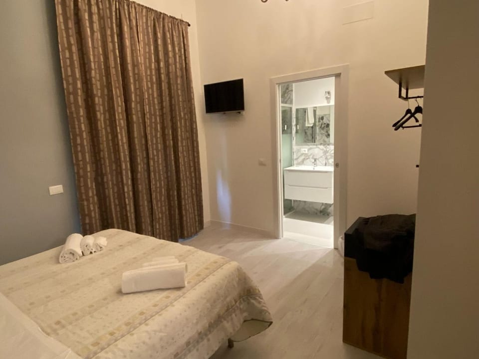 VillaGioveRooms Bed and Breakfast in Prato