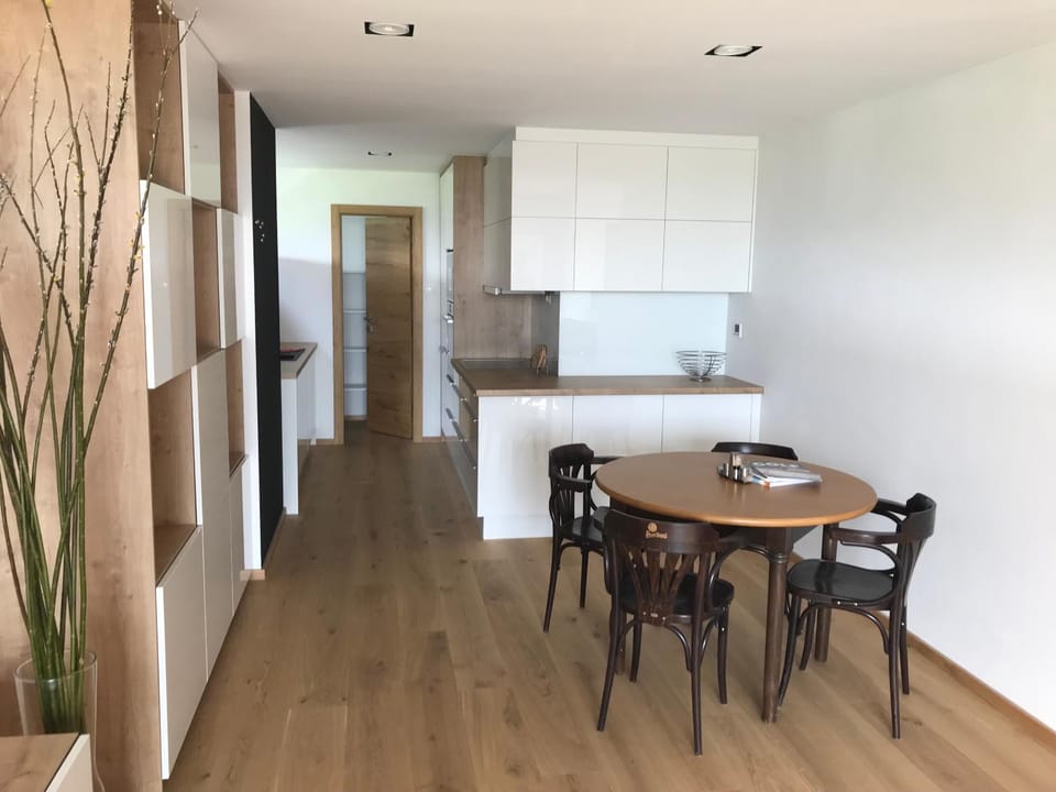 Kitchen or kitchenette, Living room, Seating area