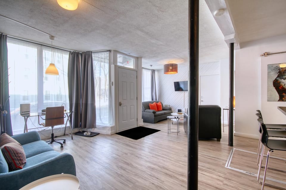 Loft de l'Antiquaire by Hébergements DCL Apartment in Quebec City