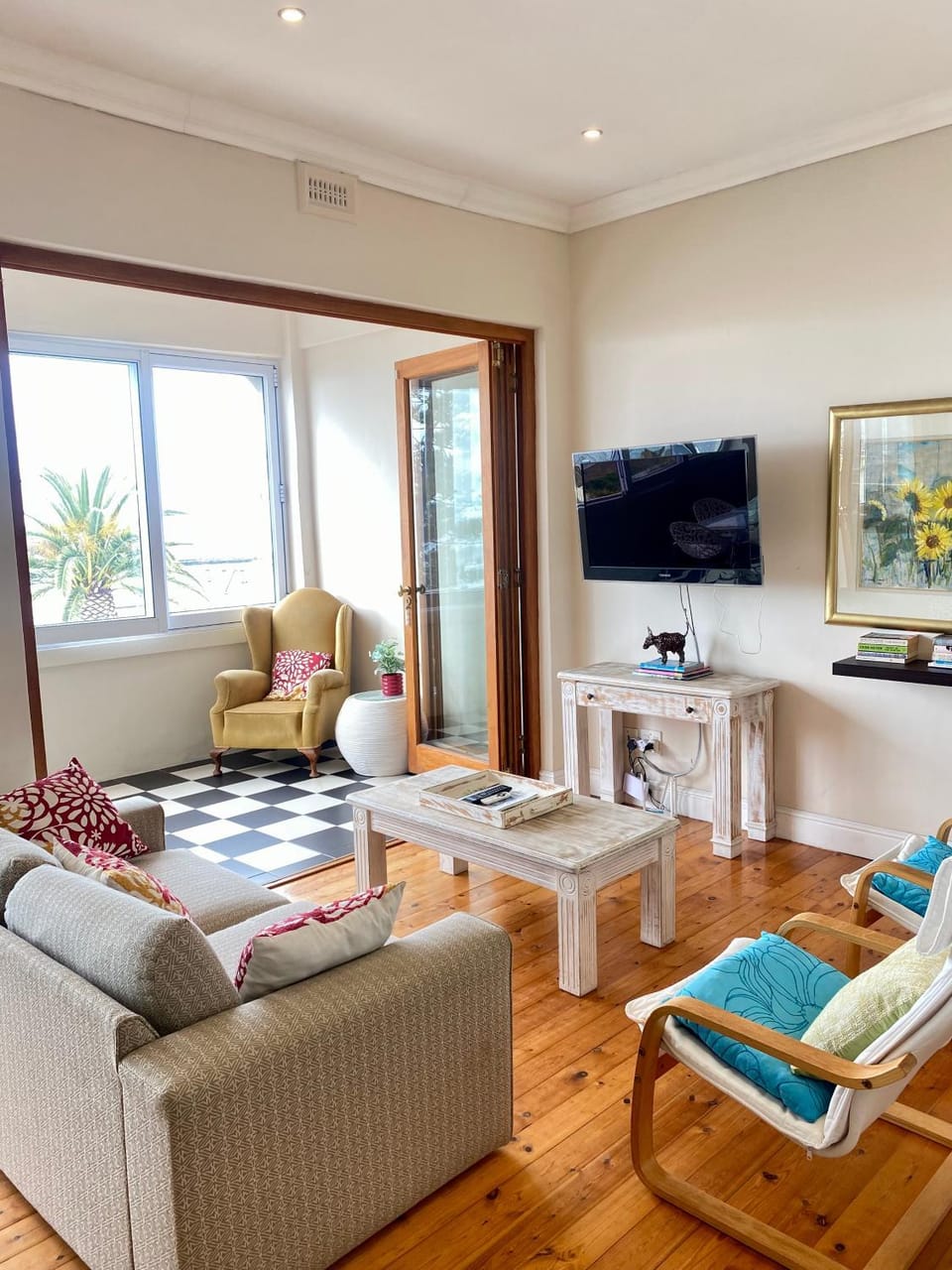 TV and multimedia, Living room, Mountain view, Sea view, internet