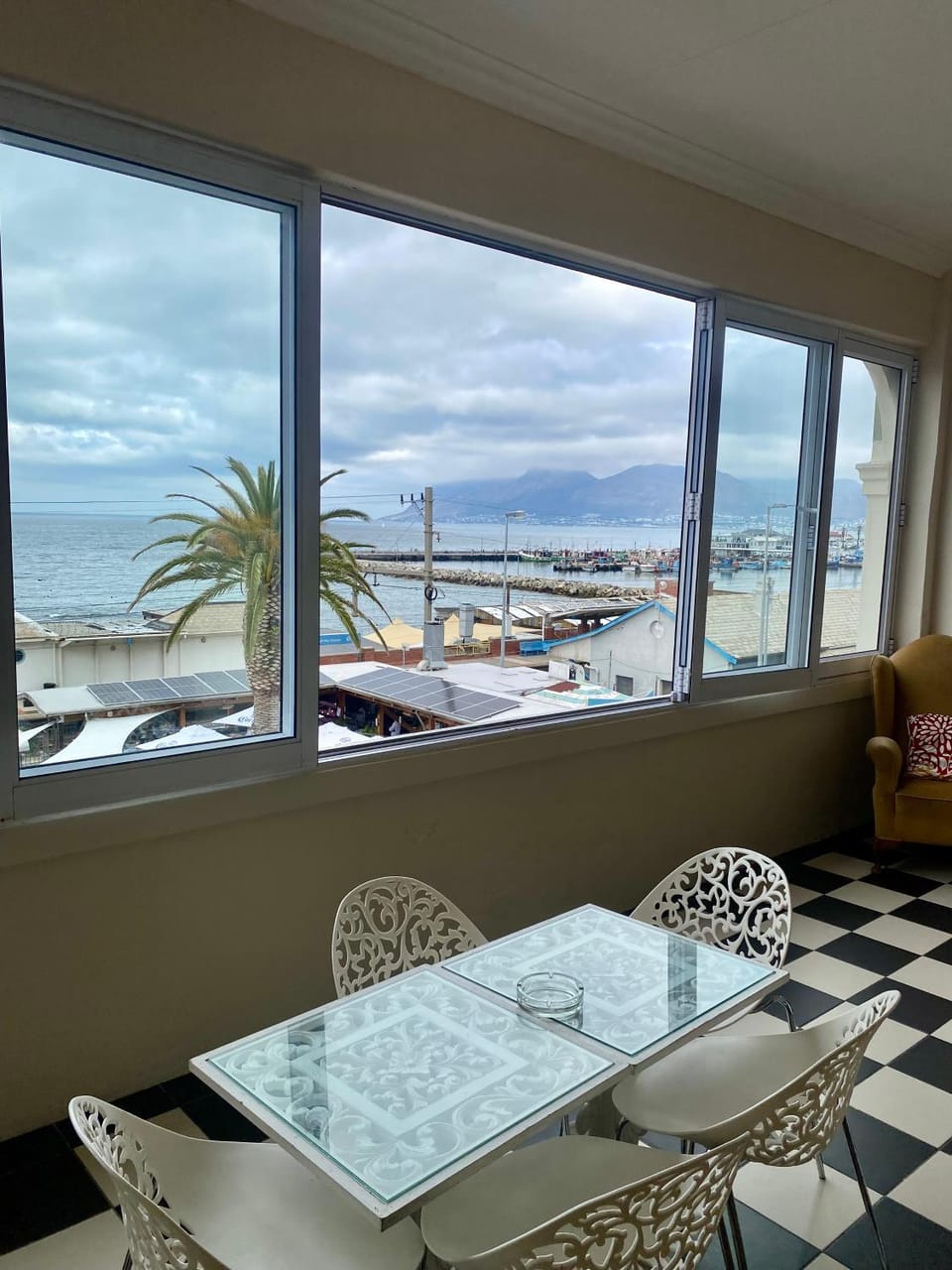 Balcony/Terrace, Diving, Mountain view, Sea view