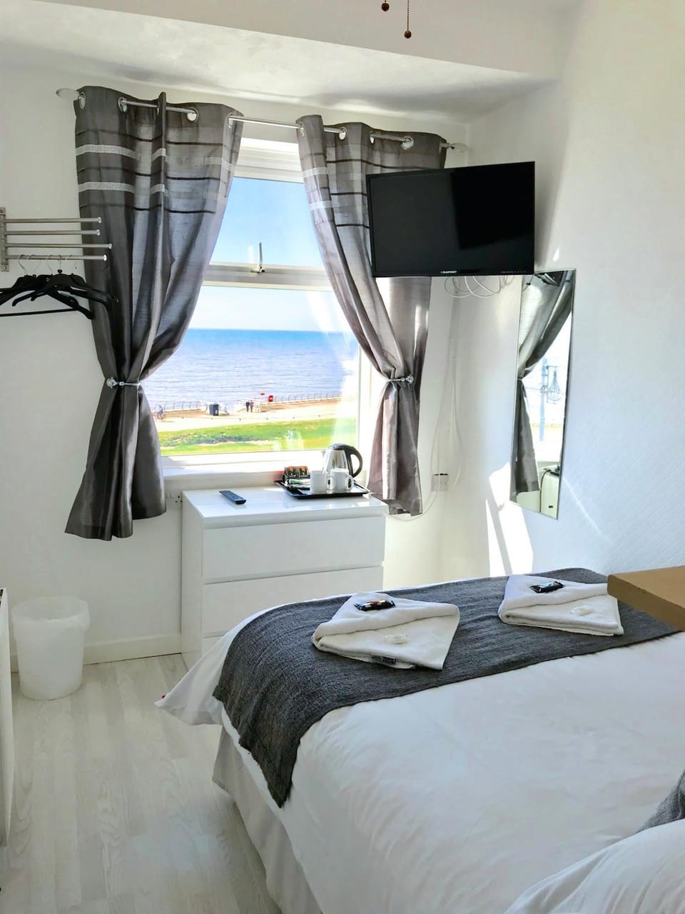 Bedroom, Sea view