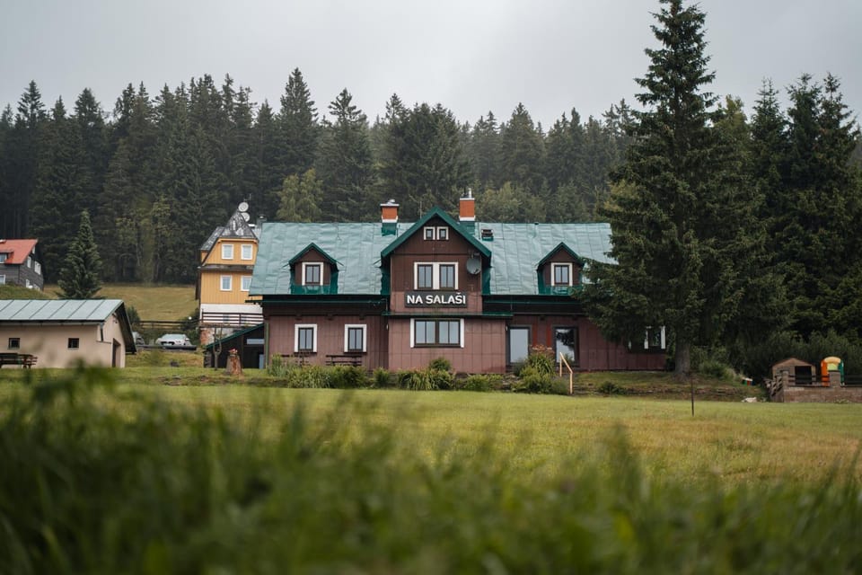 Property building, Day, Natural landscape, Garden, Garden view