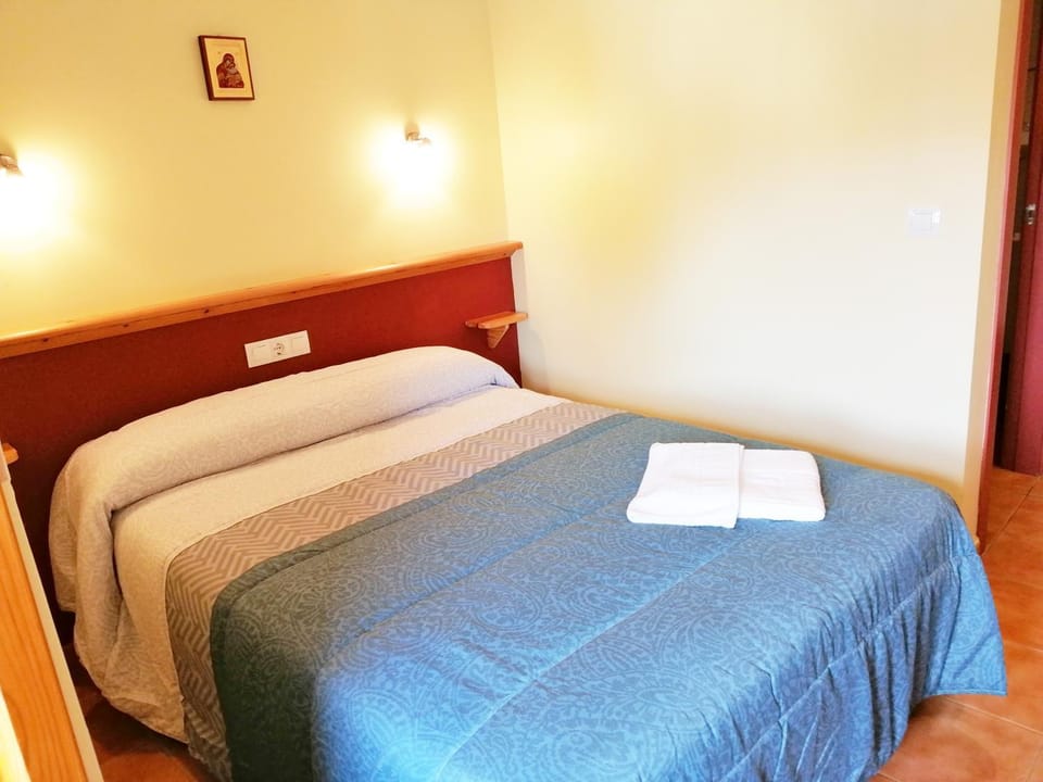 Shower, Toilet, Staff, Bathroom, TV and multimedia, Bedroom, On site, City view, Street view