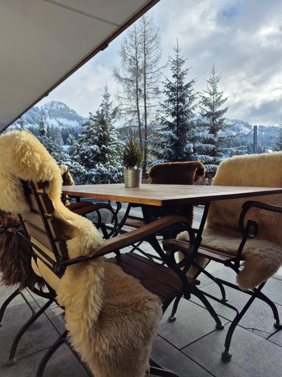 Restaurant/places to eat, Balcony/Terrace