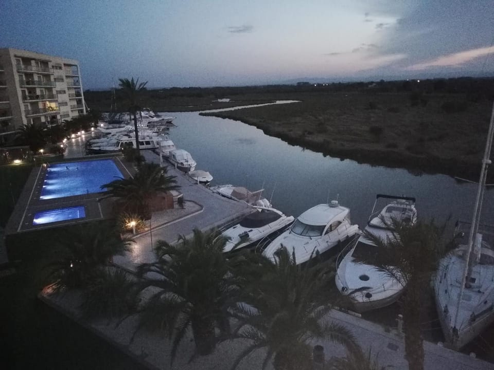 Landmark view, Pool view, River view