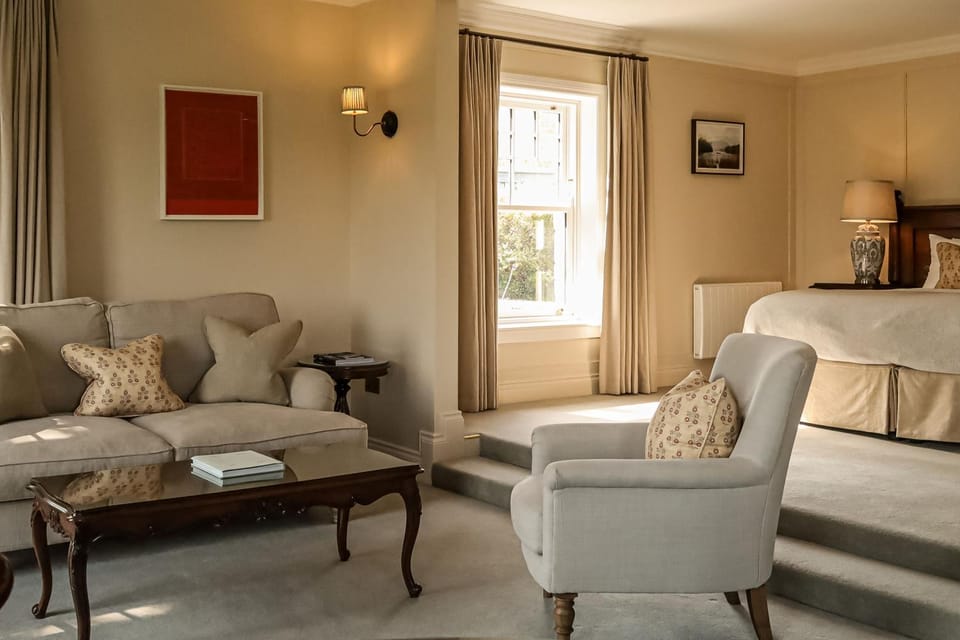 Living room, Seating area