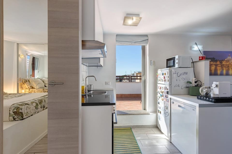 Kitchen or kitchenette, Living room