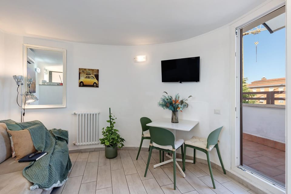 Gianicolo Wonder Terrace Apartment in Rome