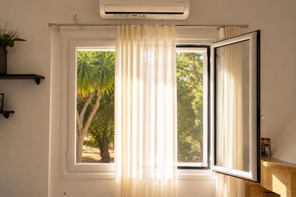 Summer, Living room, air conditioner