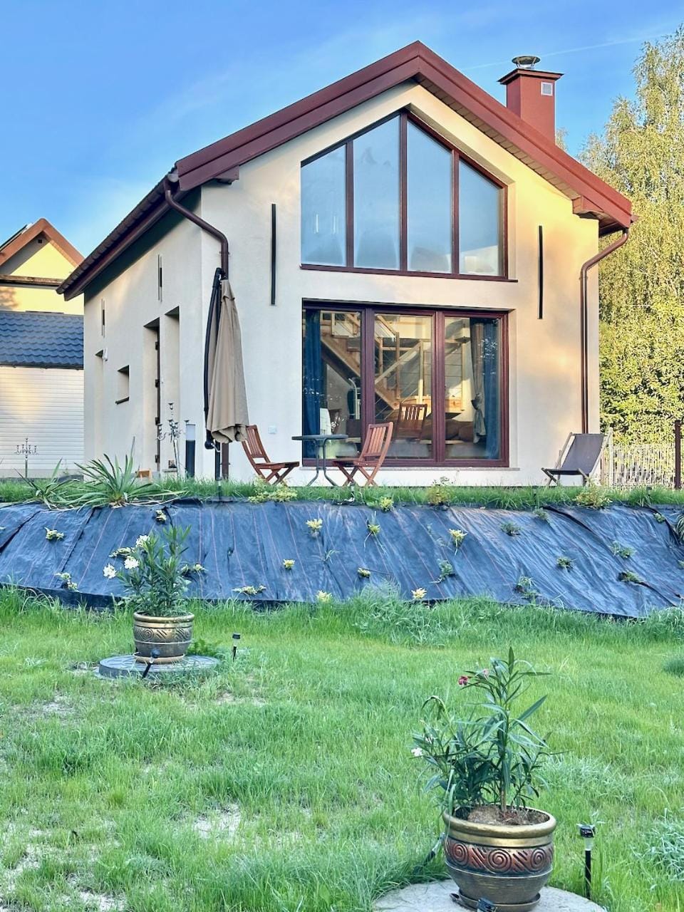 Property building, Garden view