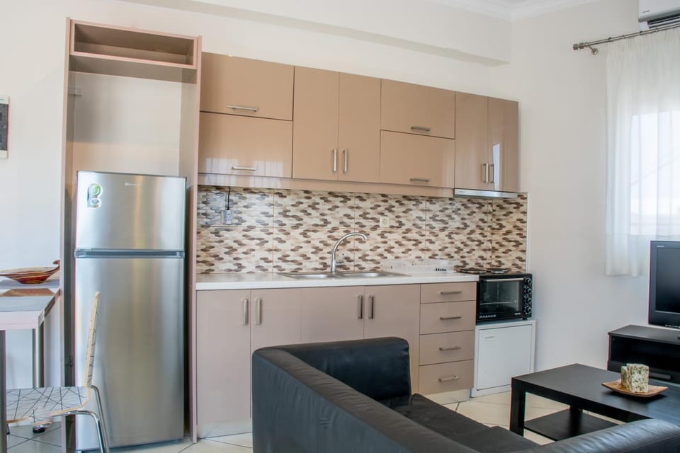 Kitchen or kitchenette, Living room, Seating area, Communal kitchen, minibar, pet friendly, stove