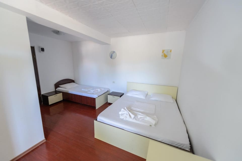 Bed, Photo of the whole room, towels