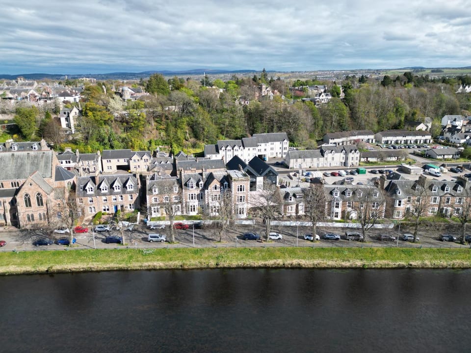 Property building, Natural landscape, Bird's eye view, River view, Location