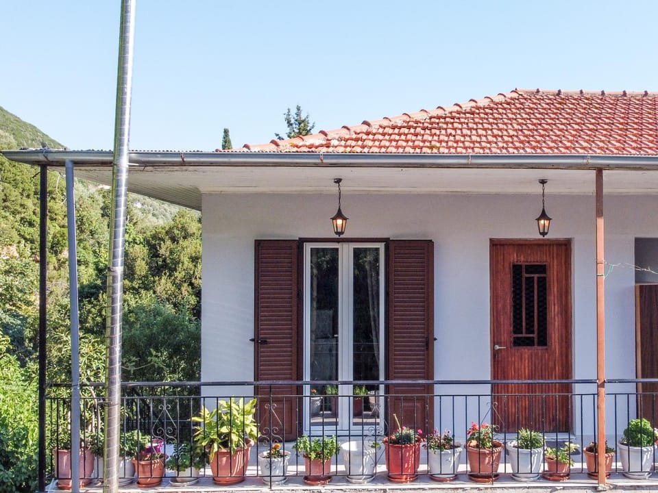 Patio, Facade/entrance